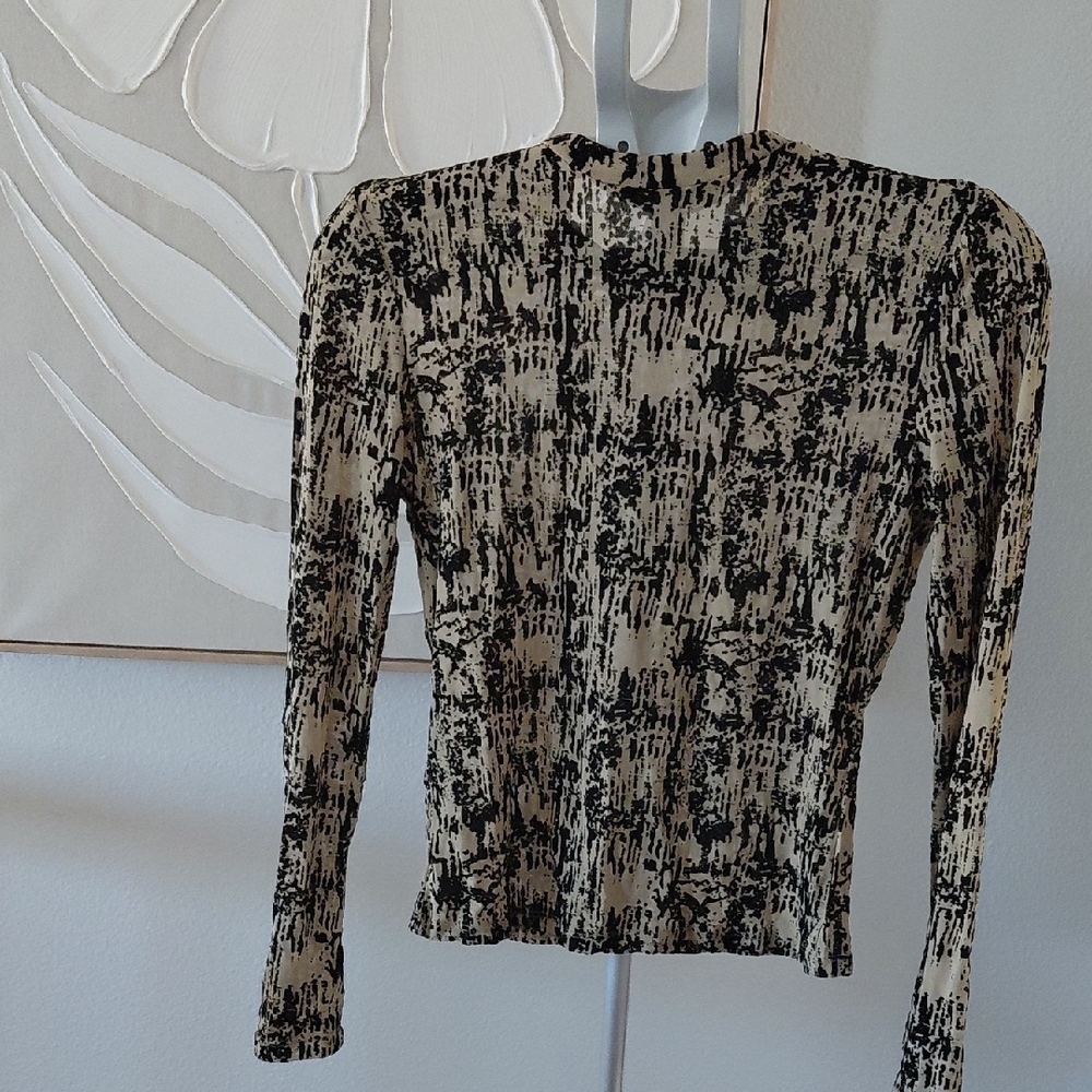 Black and Cream Women's Top